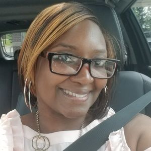 Meet your Posher, Carmelita